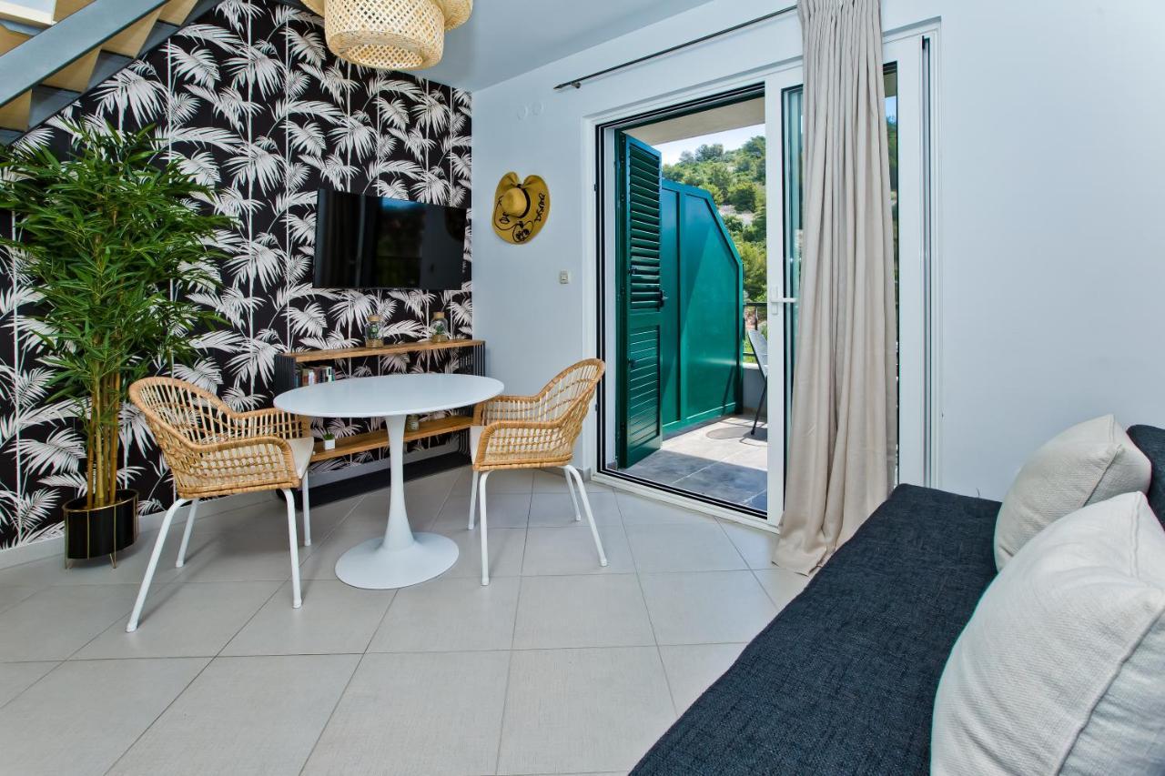 Luxurious Apartments Maslina With Beach Milna  Exterior photo