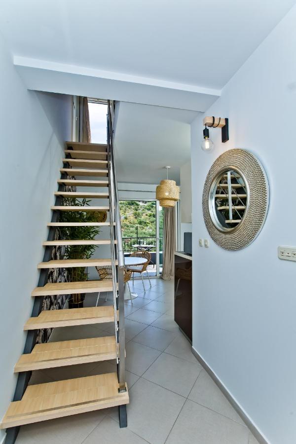 Luxurious Apartments Maslina With Beach Milna  Exterior photo