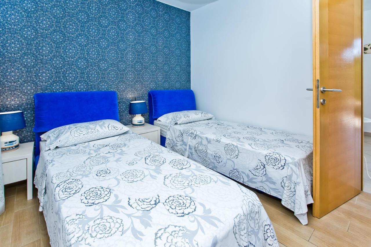 Luxurious Apartments Maslina With Beach Milna  Exterior photo