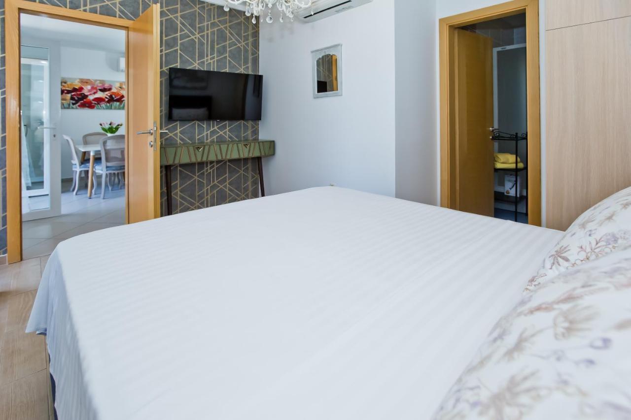 Luxurious Apartments Maslina With Beach Milna  Exterior photo
