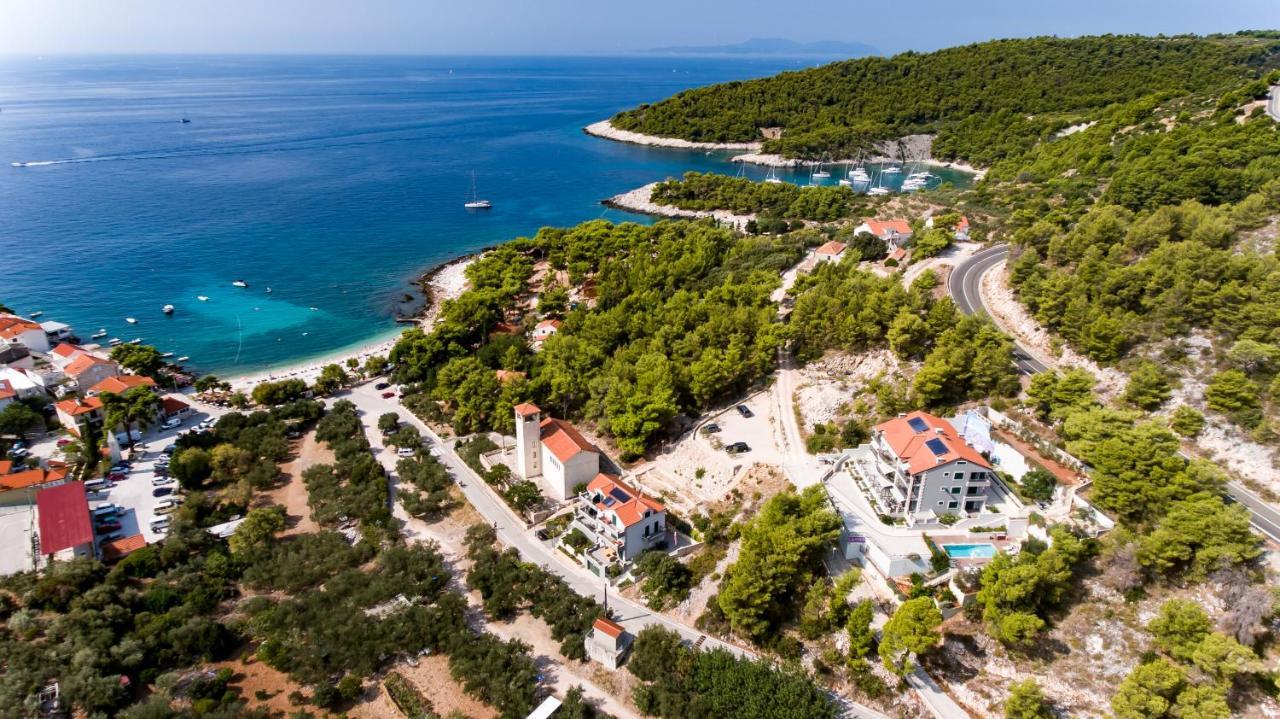 Luxurious Apartments Maslina With Beach Milna  Exterior photo