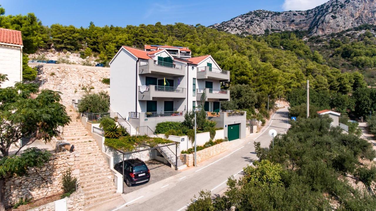 Luxurious Apartments Maslina With Beach Milna  Exterior photo